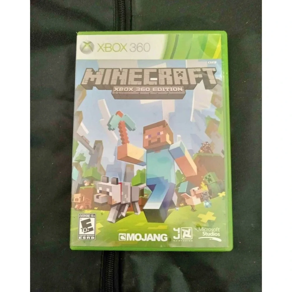 XBOX 360 S Console Black With Minecraft For 360, Power Cord, HDMI. 2 Remotes.